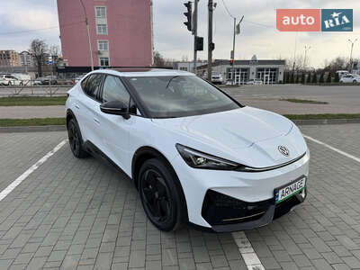 Volkswagen ID. UNYX 2025 Ultra