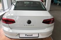 Volkswagen Passat Base