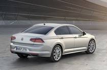 Volkswagen Passat Premium R-Line