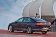 Volkswagen Passat Premium R-Line