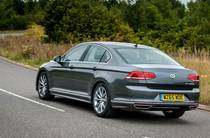 Volkswagen Passat Premium R-Line