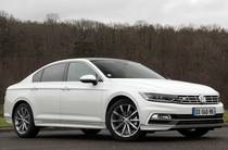 Volkswagen Passat Premium R-Line