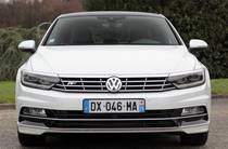 Volkswagen Passat Premium R-line