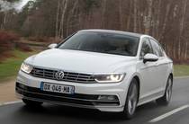 Volkswagen Passat Premium R-Line