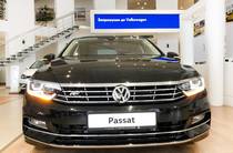 Volkswagen Passat Premium R-Line