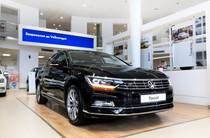 Volkswagen Passat Premium R-Line