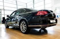 Volkswagen Passat Premium R-Line