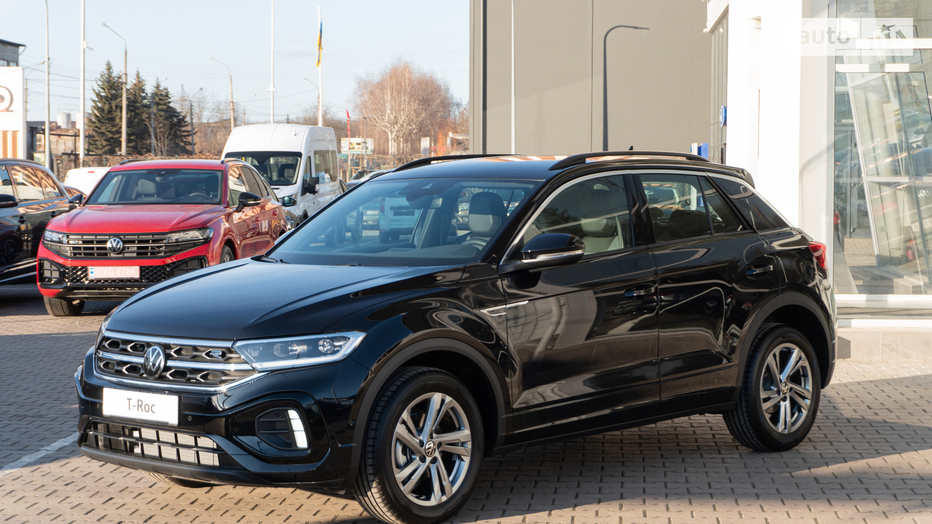 AUTO.RIA – Новые Volkswagen T-Roc R-Line 1.5 TSI DSG (150 к.с.) Кроссовер,  2022 р.в. в Украине: продажа, цены, фото