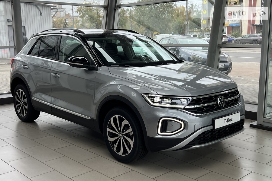 Volkswagen T-Roc - фото 1