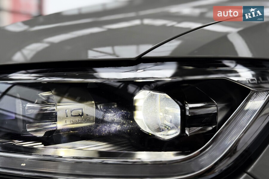 Volkswagen T-Roc - фото 9