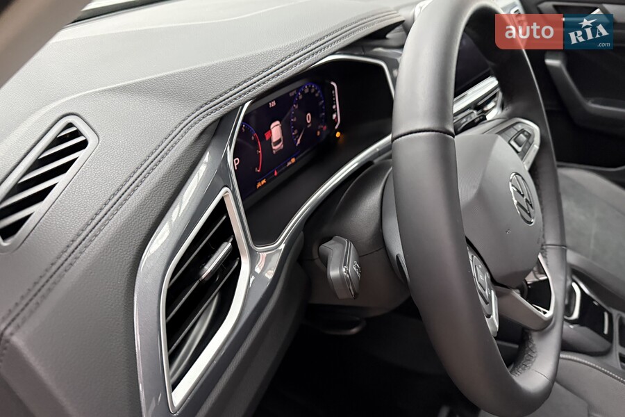 Volkswagen T-Roc - фото 15