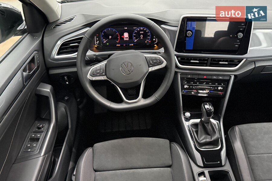 Volkswagen T-Roc - фото 17