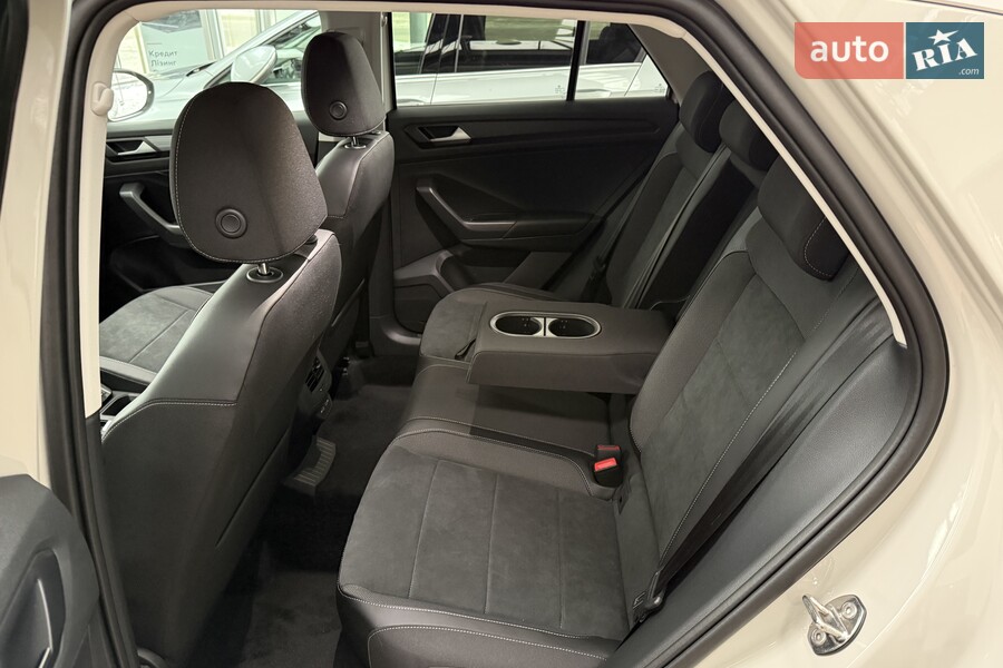 Volkswagen T-Roc - фото 20