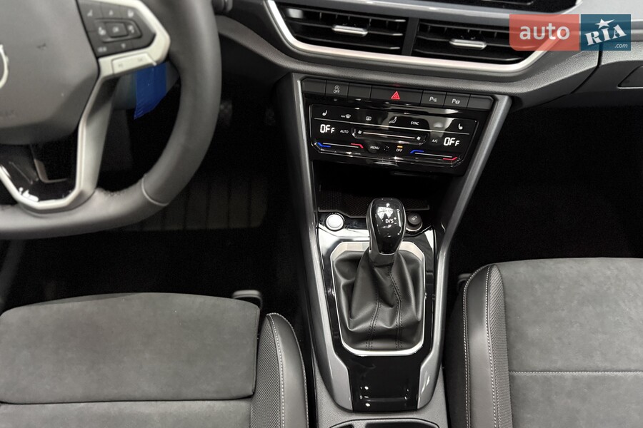 Volkswagen T-Roc - фото 21