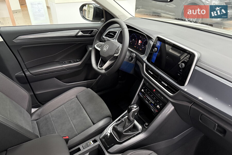 Volkswagen T-Roc - фото 22