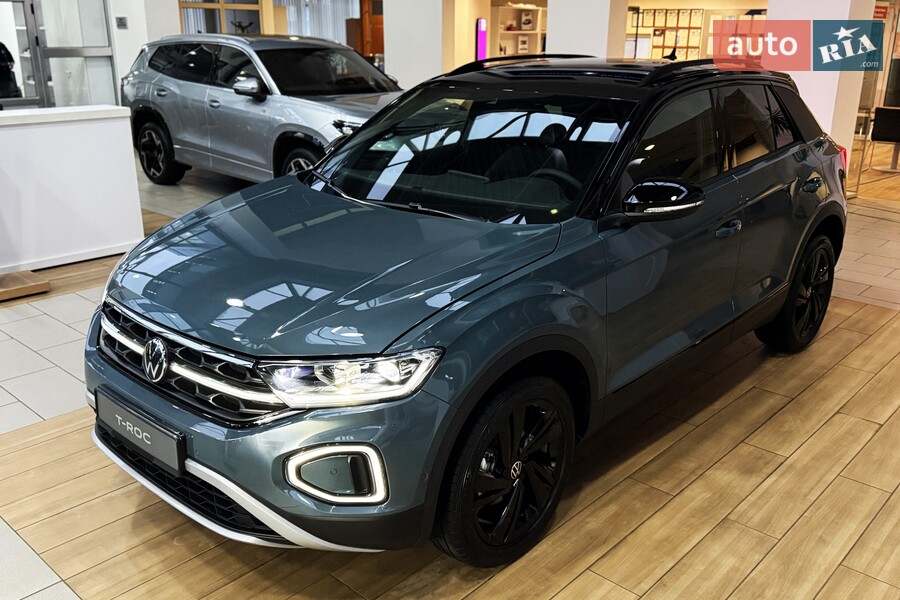 Volkswagen T-Roc - фото 1