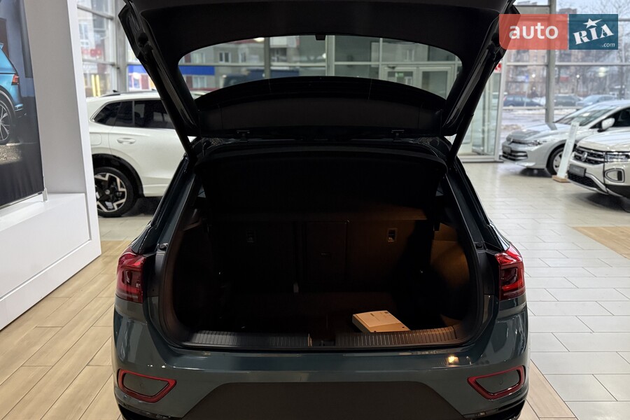 Volkswagen T-Roc - фото 12