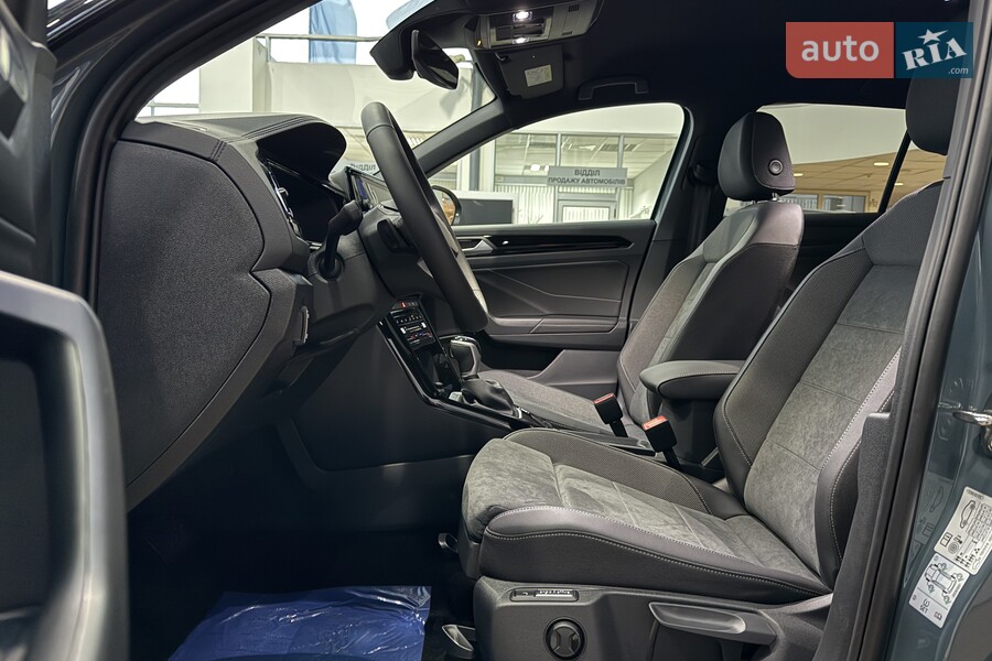 Volkswagen T-Roc - фото 13