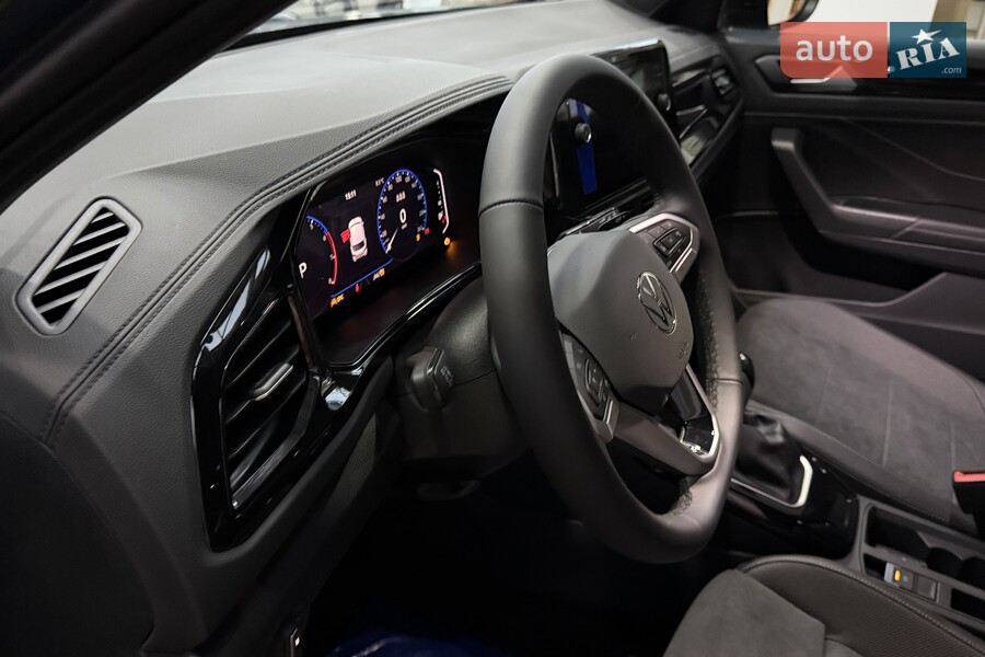 Volkswagen T-Roc - фото 14