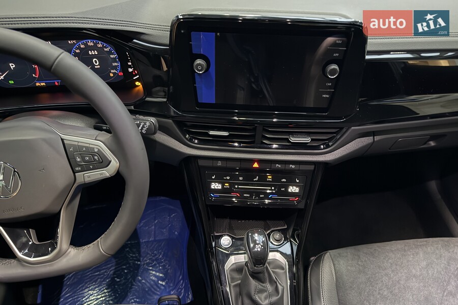 Volkswagen T-Roc - фото 18