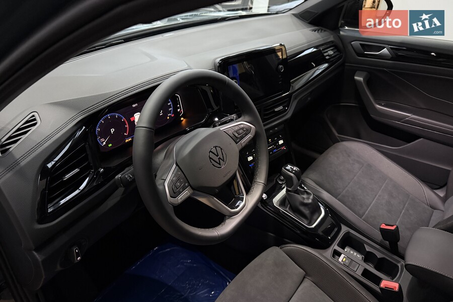 Volkswagen T-Roc - фото 24