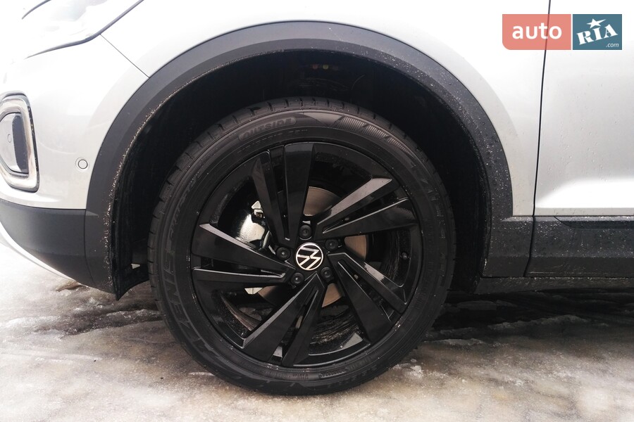 Volkswagen T-Roc - фото 12