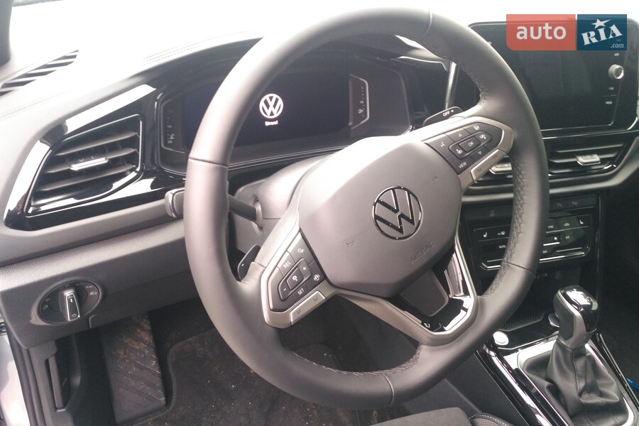 Volkswagen T-Roc - фото 15