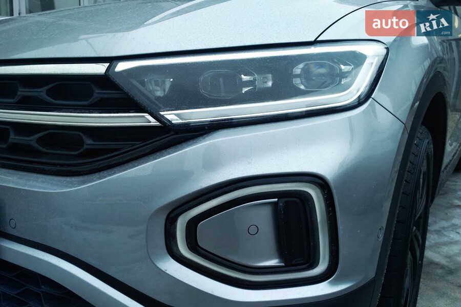 Volkswagen T-Roc - фото 11