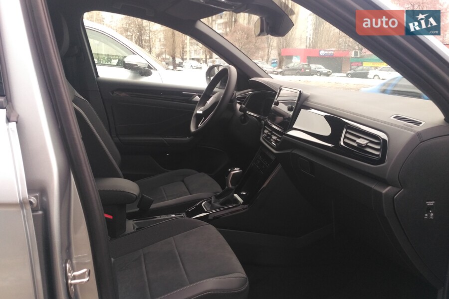 Volkswagen T-Roc - фото 20