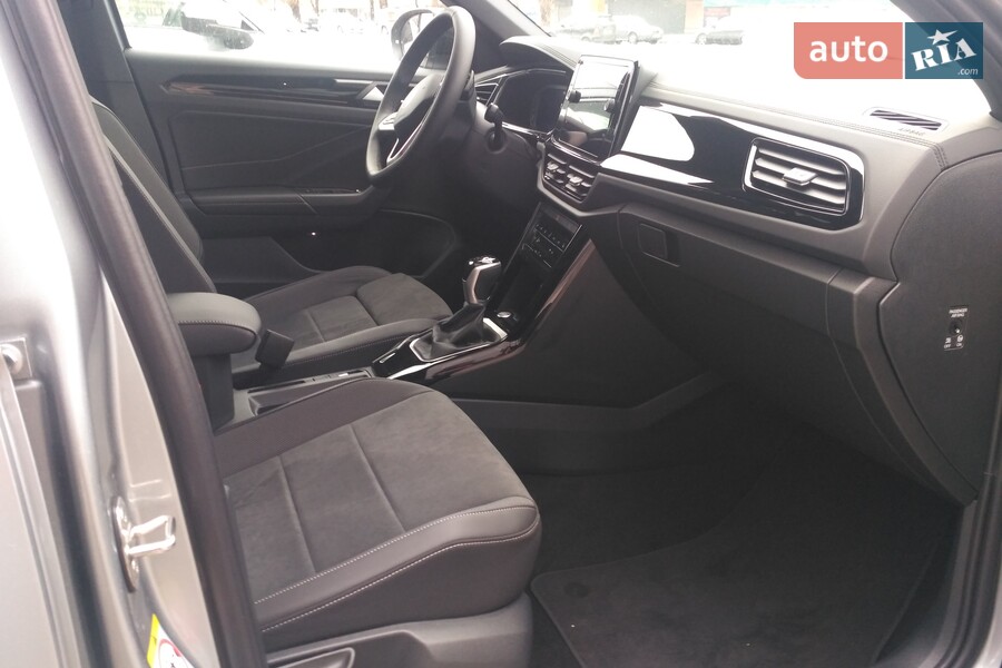 Volkswagen T-Roc - фото 27