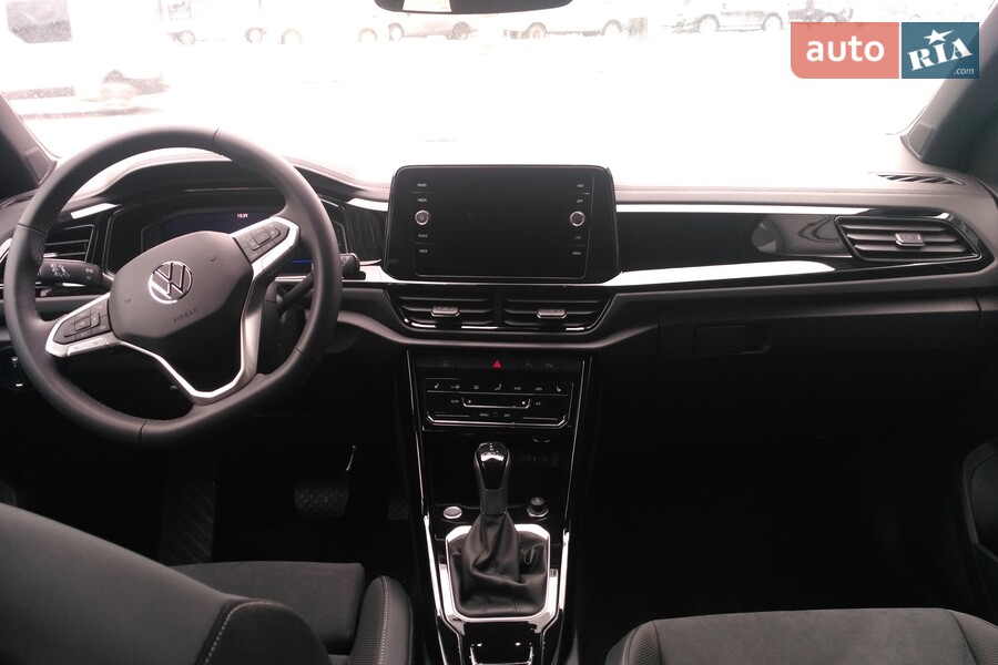 Volkswagen T-Roc - фото 30