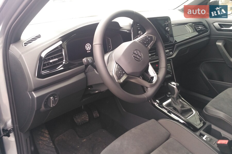 Volkswagen T-Roc - фото 31