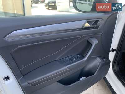 Новый Volkswagen T-Roc 2025 - фото 5