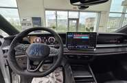 Volkswagen Tayron R-Line Platinum