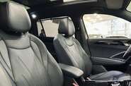 Volkswagen Tayron R-Line Platinum