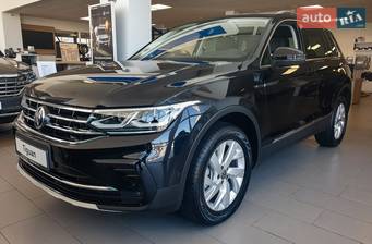 Volkswagen Tiguan 2.0 TSI DSG (220 л.с.) 4Motion 2021 Volkswagen Tiguan 2.0 TSI DSG (220 л.с.) 4Motion 2021