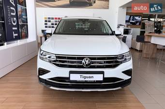 Volkswagen Tiguan 2.0 TSI DSG (220 л.с.) 4Motion 2021 Volkswagen Tiguan 2.0 TSI DSG (220 л.с.) 4Motion 2021