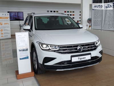 Volkswagen Tiguan Elegance 2.0 TSI DSG (220 к.с.) 4Motion 2024