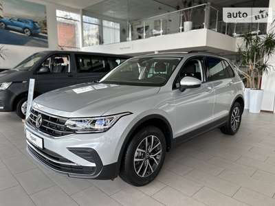 Volkswagen Tiguan 2023 Life