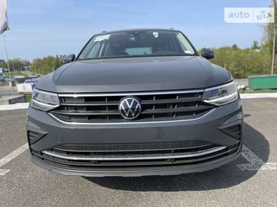 Volkswagen Tiguan 2024 Life