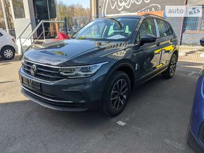 Volkswagen Tiguan 2024 Life