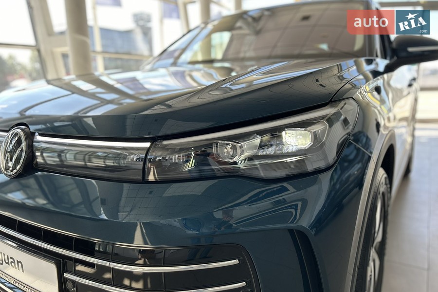 Volkswagen Tiguan - фото 4