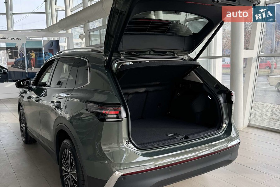 Volkswagen Tiguan - фото 7