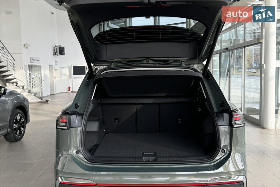 Volkswagen Tiguan - фото 6