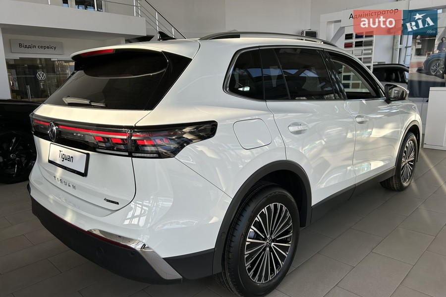 Volkswagen Tiguan - фото 4