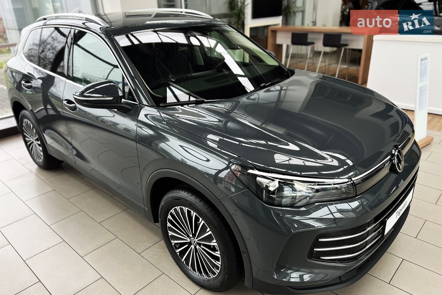 Volkswagen Tiguan - фото 4