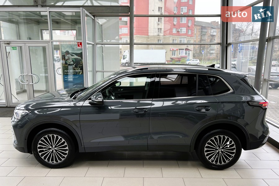 Volkswagen Tiguan - фото 7