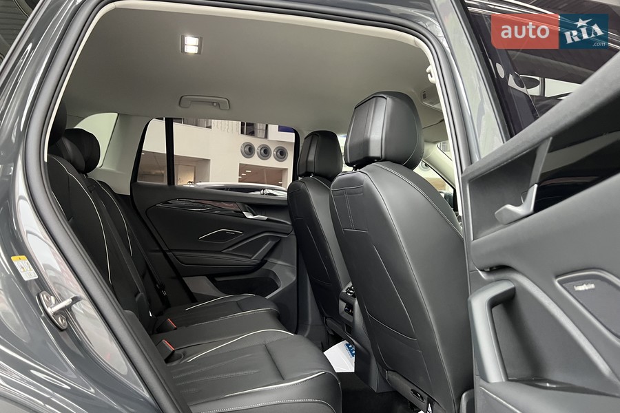 Volkswagen Tiguan - фото 24