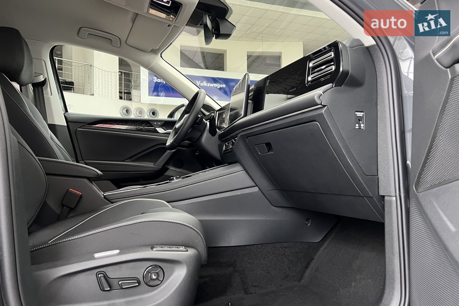 Volkswagen Tiguan - фото 25