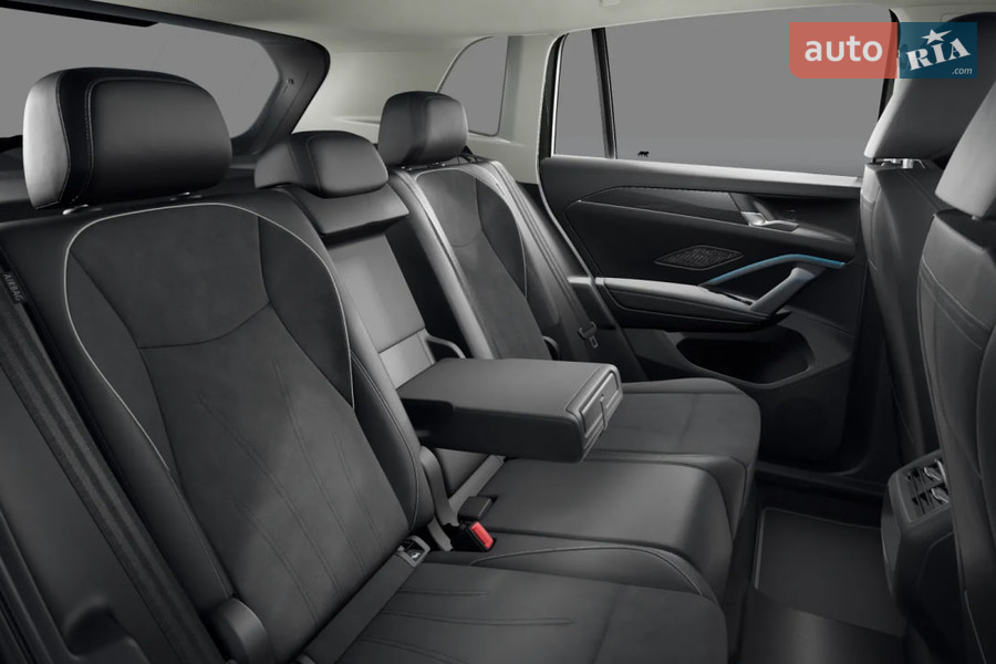 Volkswagen Tiguan - фото 11
